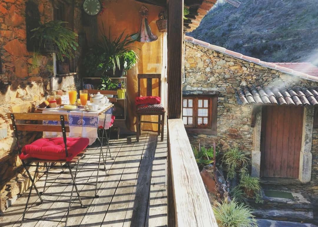 Гостьовий будинок A Casa Da Natalia Cha de Alvares Екстер'єр фото